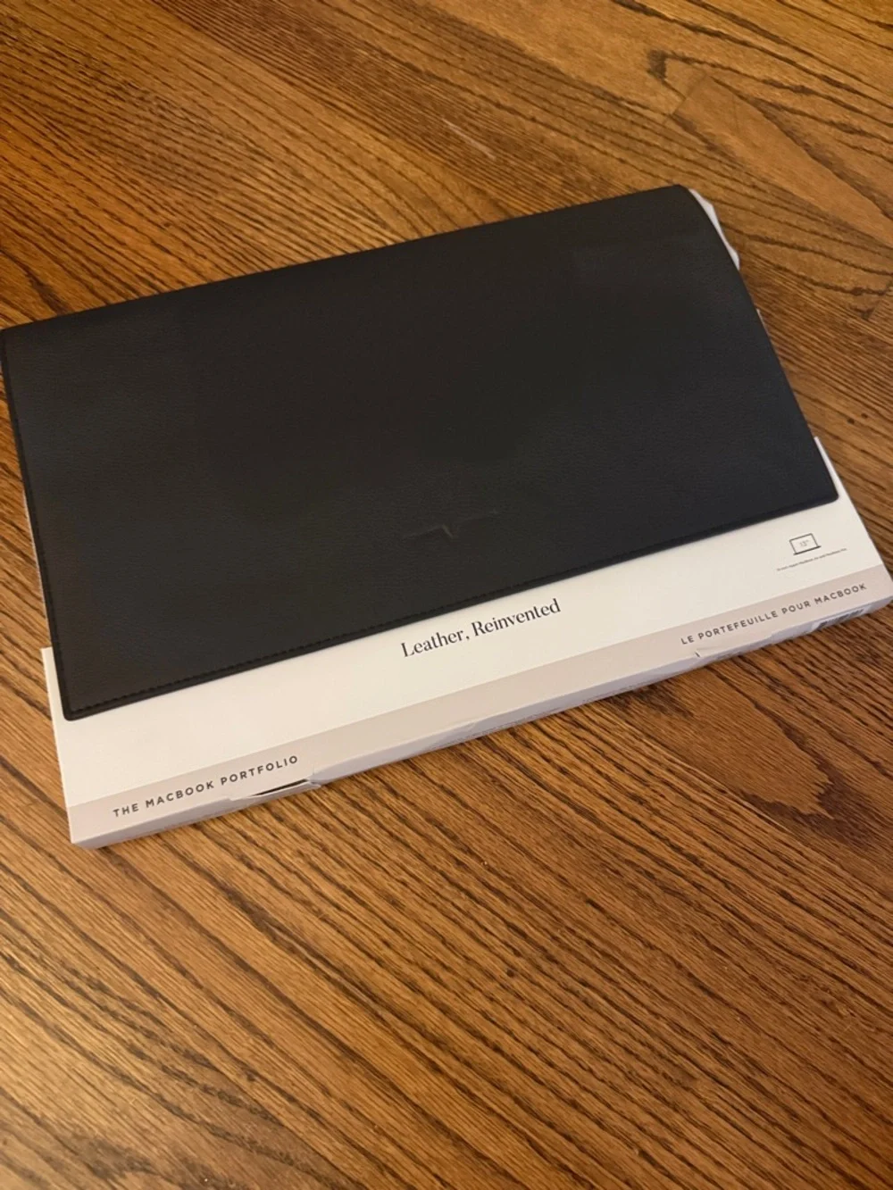 VAN HOLZHAUSEN The MacBook Portfolio Vegan Leather Case ~ New